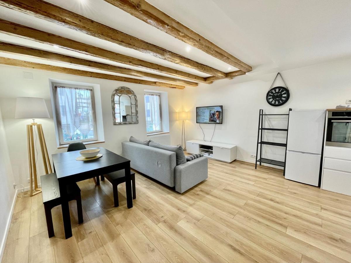 La Maison De Jade Apartment Gex Bagian luar foto